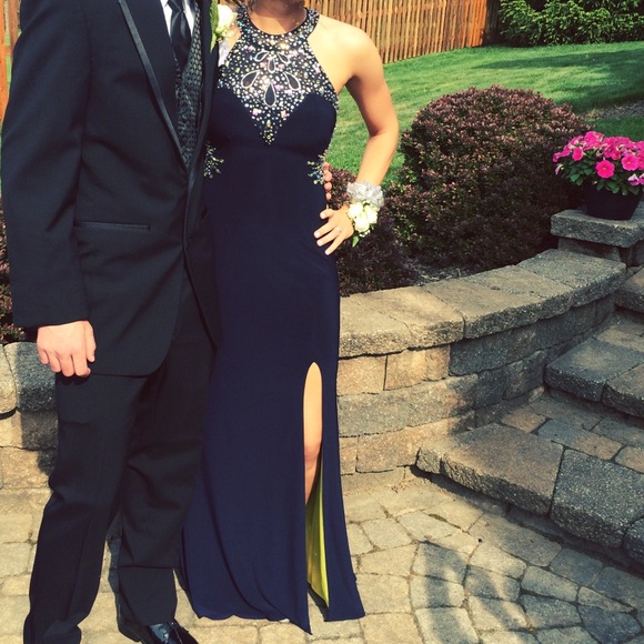 Prom dress - Picture 1 of 2